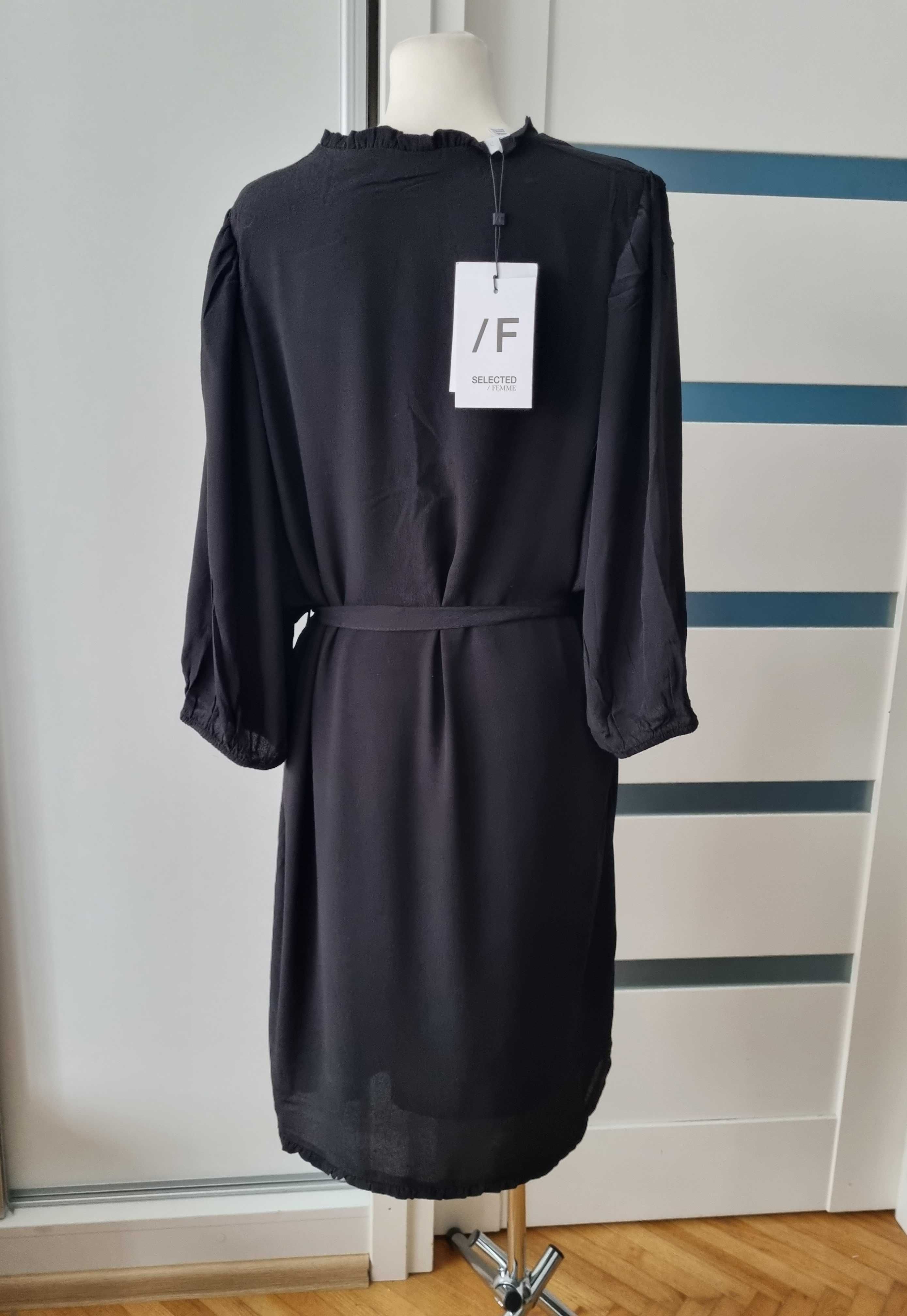 Czarna sukienka z paskiem Selected Femme Rozmiar 48(4XL)