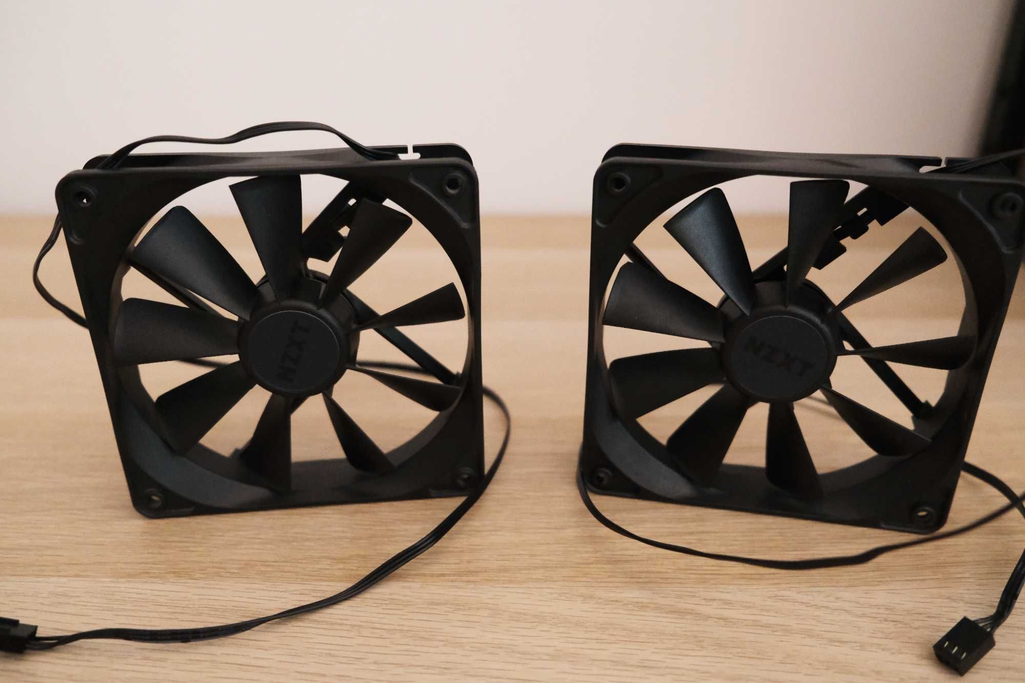 2x Ventoinha NZXT 120mm RF-AF12C-RB