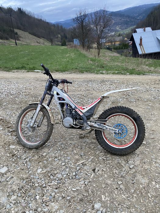Sherco S1 270 trial  pęknięty bak
