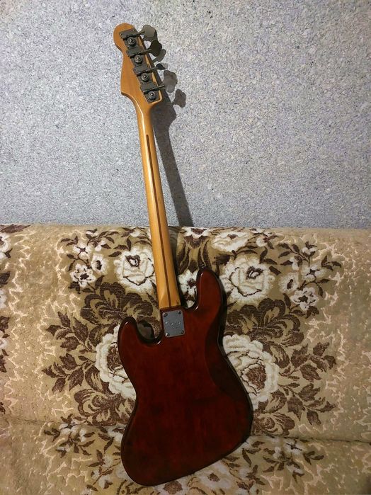 СРОЧНО Бас гитара Fender Jazz Bass мастеровая