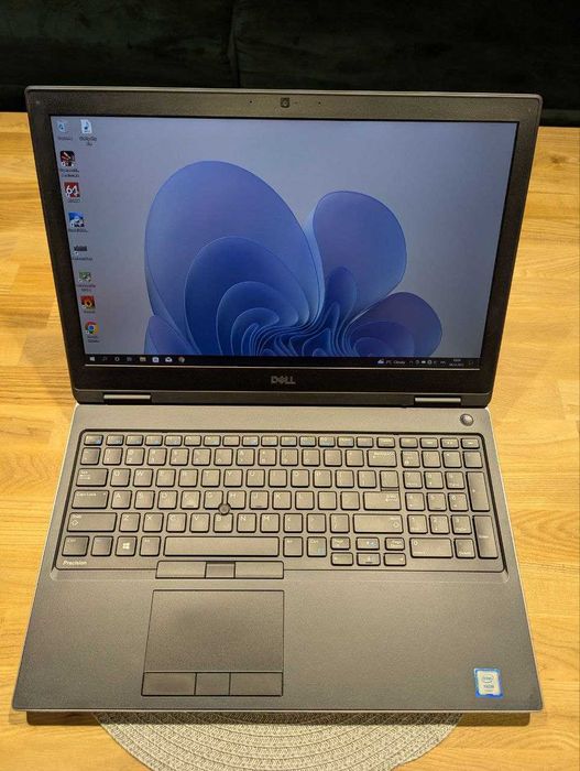Dell Precision 7530 IPS FHD/Xeon-2176/p3200 6gb/16gb ddr4/256gb m2/win