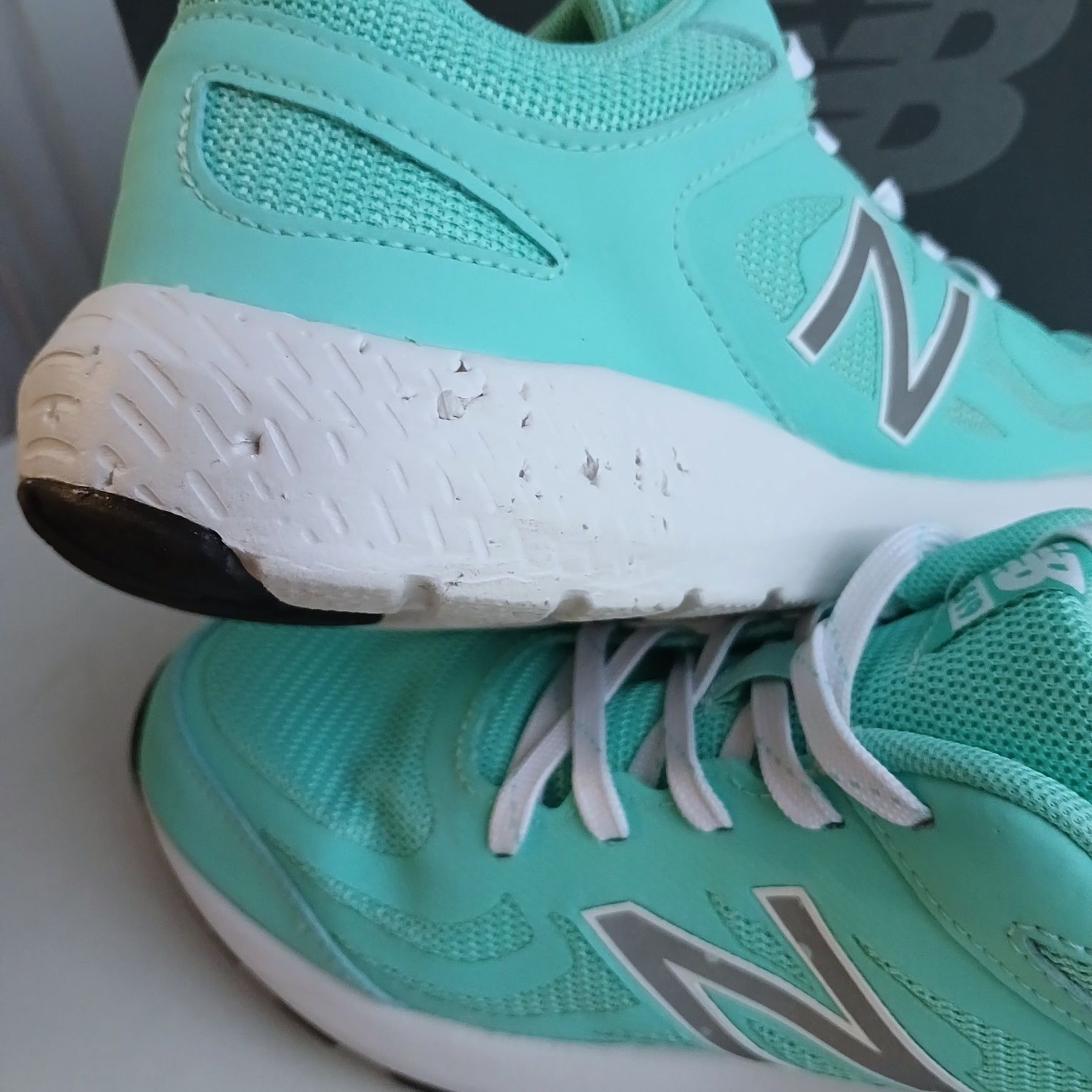 39 eur  уст 25 см  Кросівки NEW BALANCE Оригінал БУ