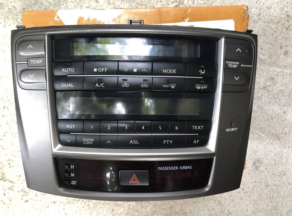 Lexus is штатна магнітола