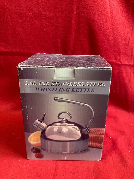 Chaleira de inox, nova