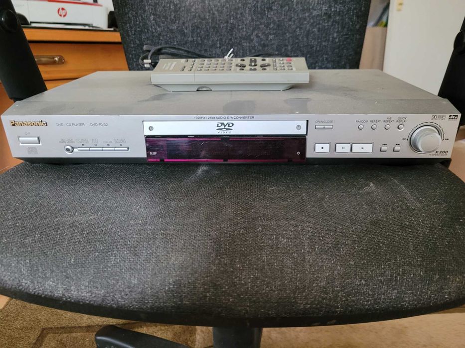 Odtwarzacz DVD Panasonic RV32E-S