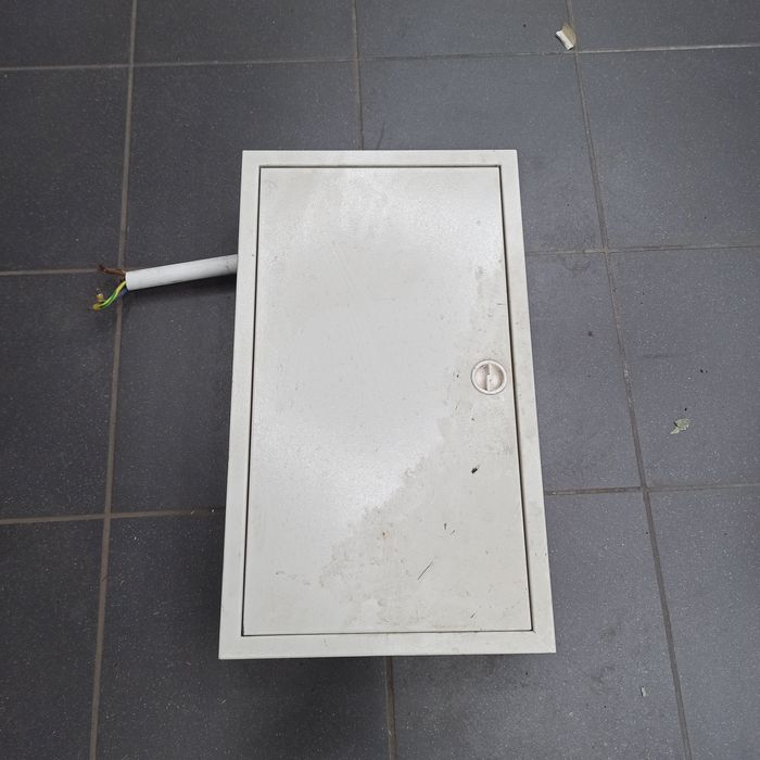 Skrzynka elektryczna rodzielnia natynkowa