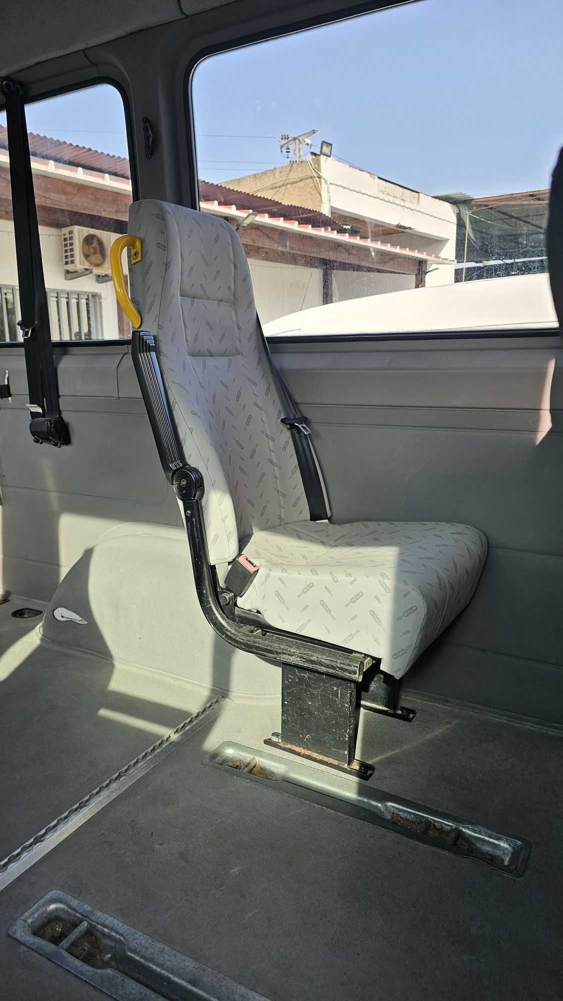 Vendo viatura para Transporte de Doentes não urgentes com plataforma