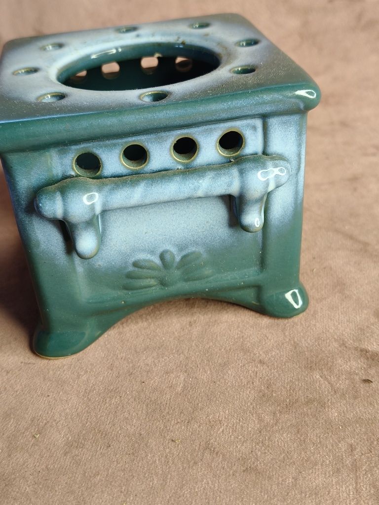 Ceramiczny zielony kominek podgrzewacz 47