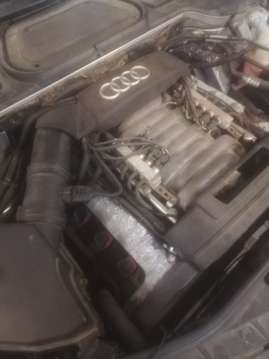 Silnik Audi A 8 d 3 3.7 v8