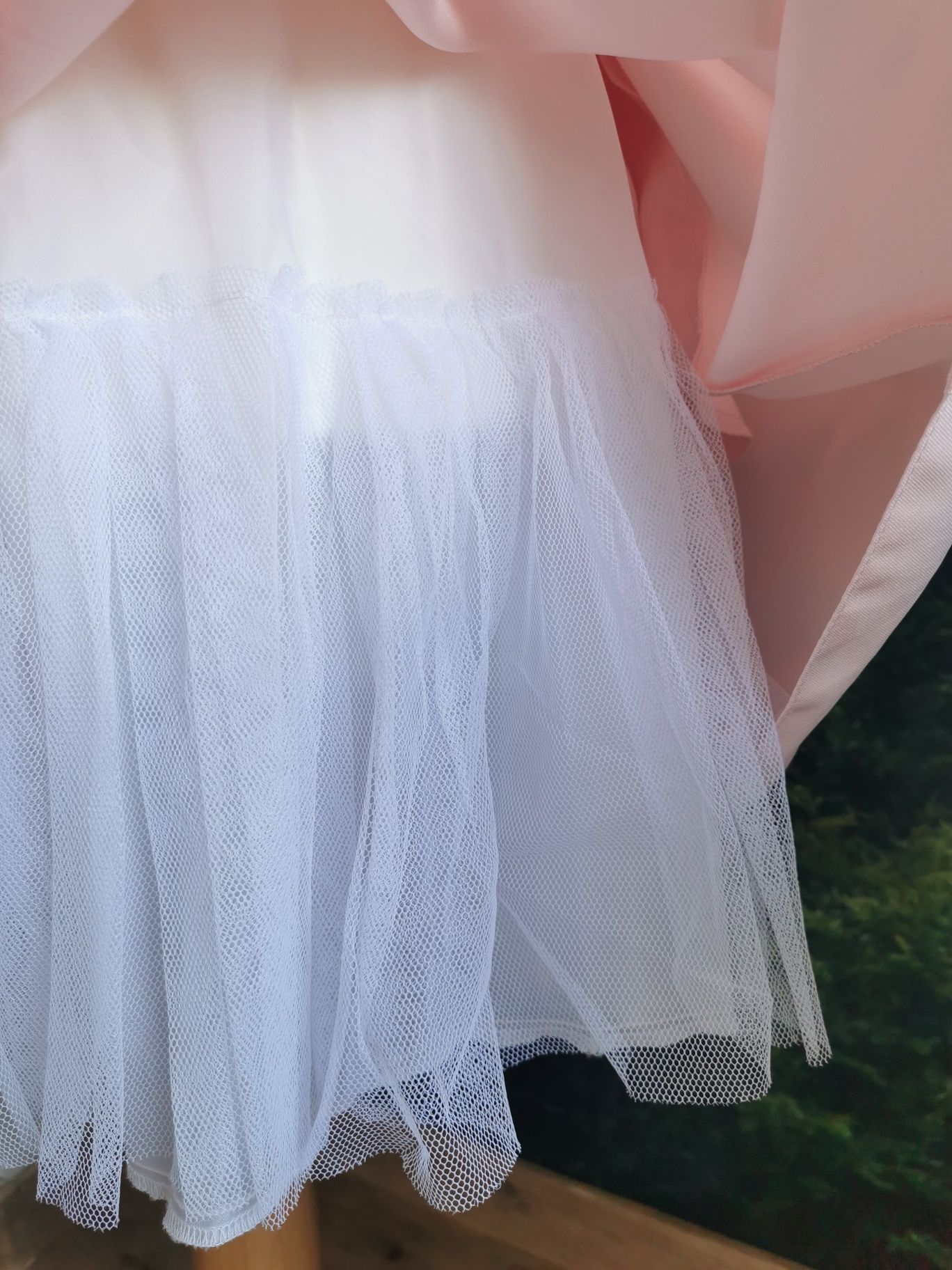 Elegancka różowa sukienka na halce, na wesele, chrzest, komunia