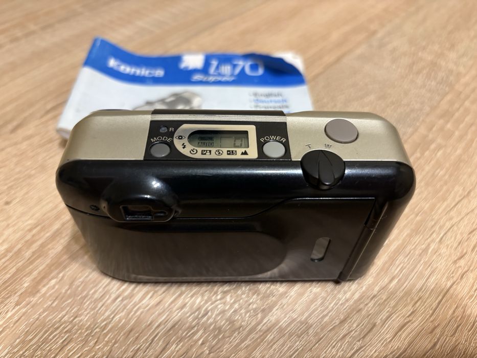 Пленочный фотоаппарат Konica Z-up 70 Super