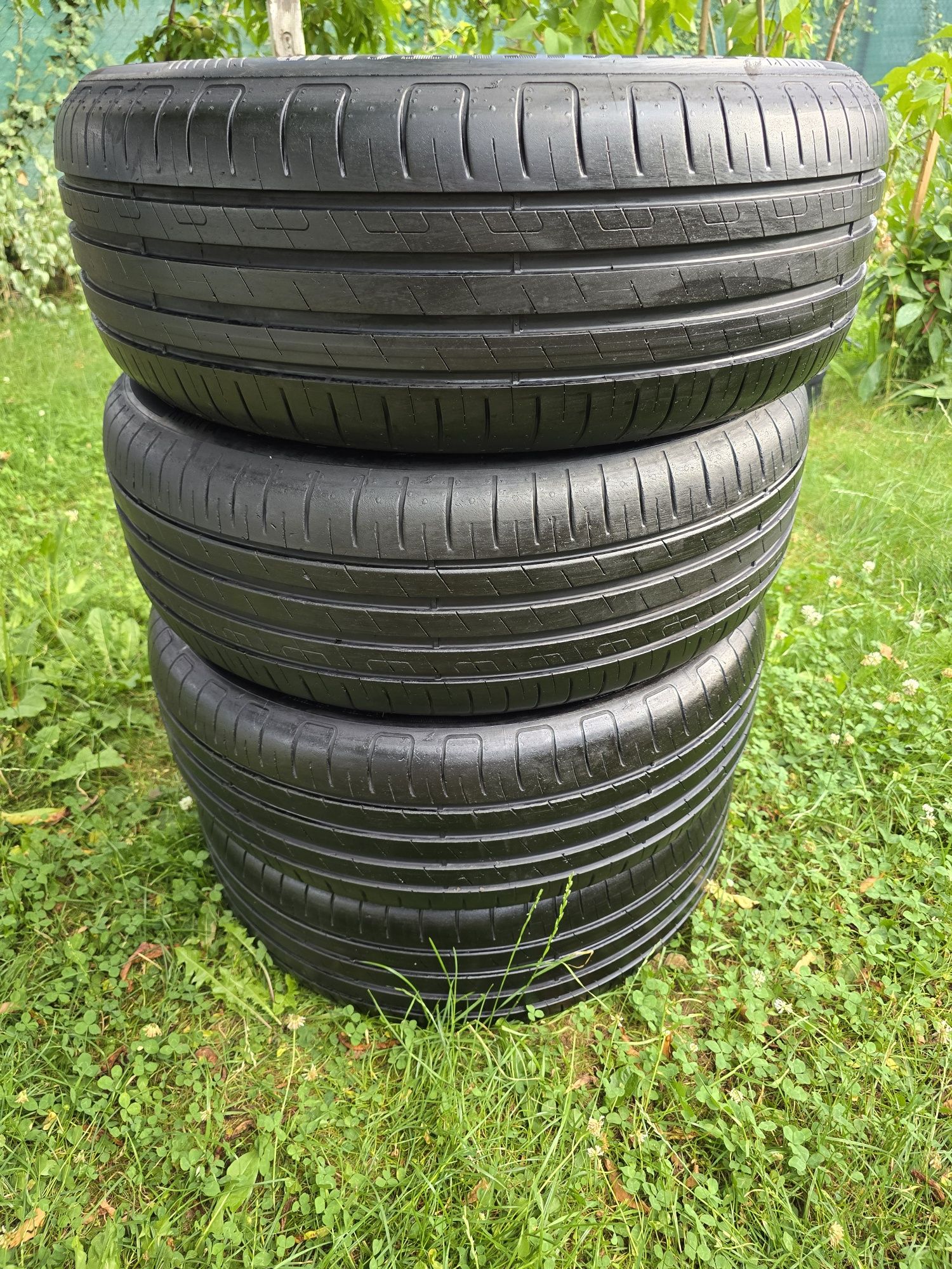 goodyear efficientgrip 215/55r17 94v 4 szt .idealny stan b.dobry