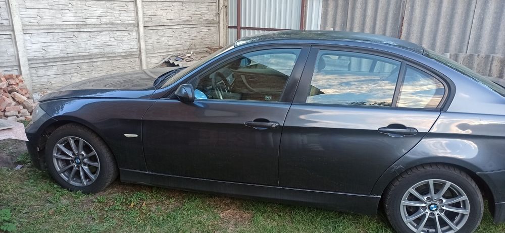 авто  BMW  320 .