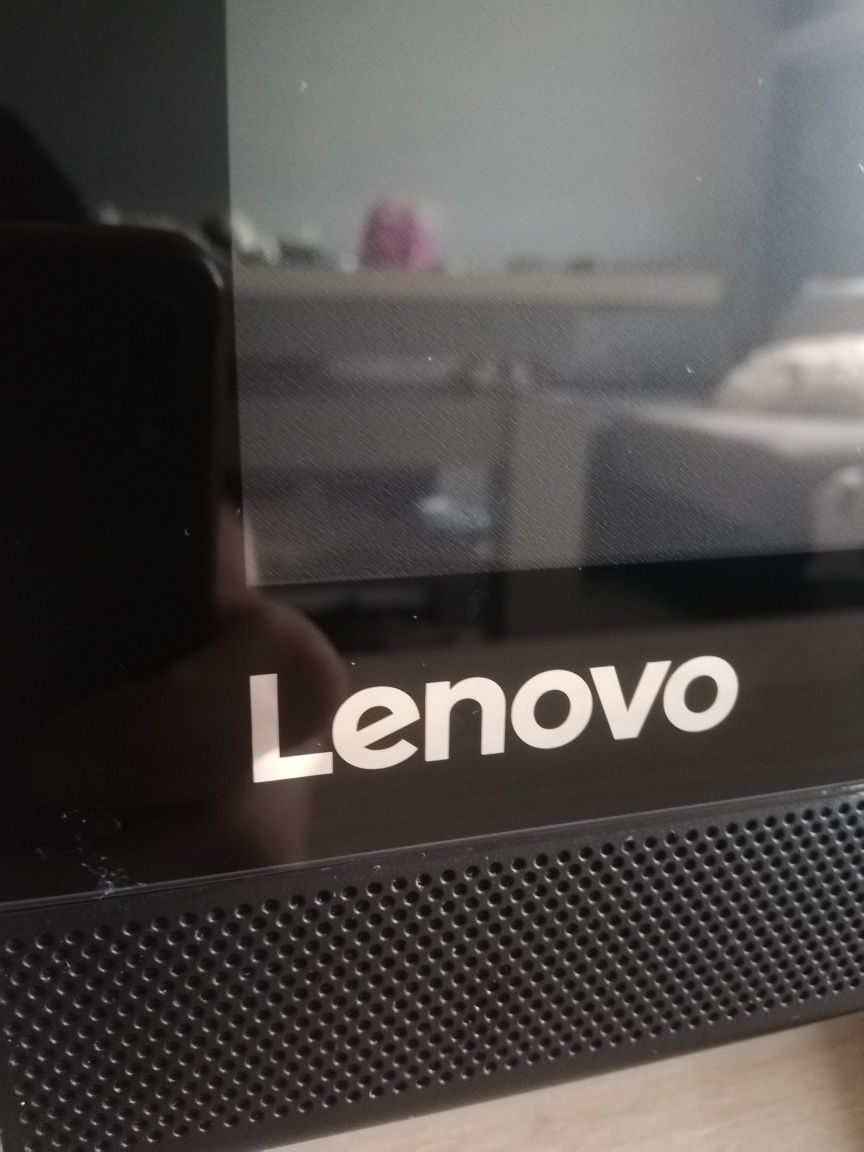 Komputer all in one Lenovo