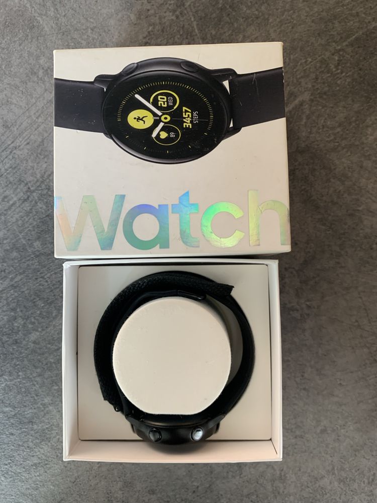 Powystawowy Smartwatch SAMSUNG Galaxy Watch Active Czarny