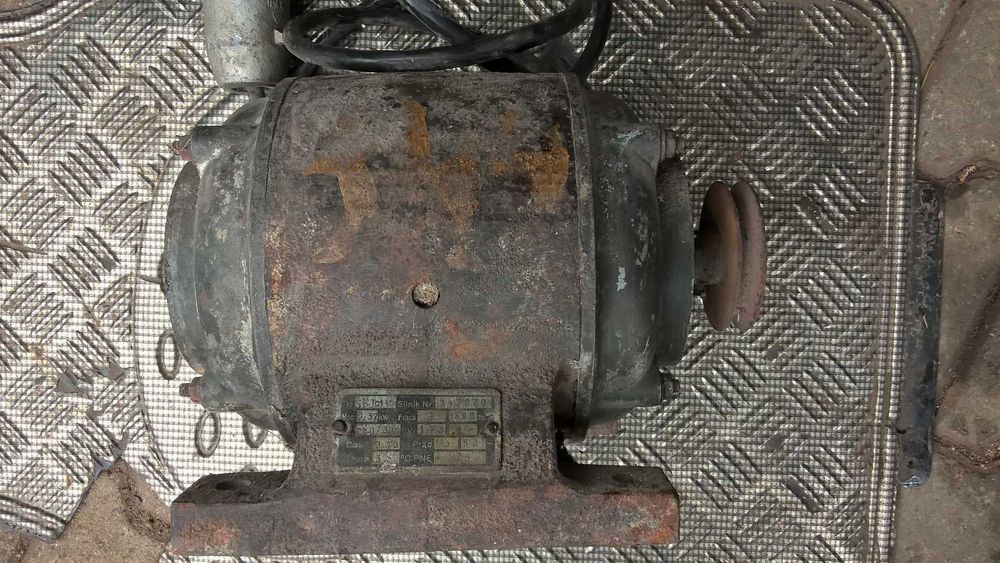 Silnik elektryczny zabytkowy220- 380v sprawny