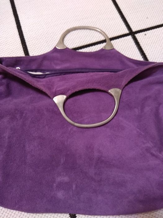 Замшева сумка бузкового кольору