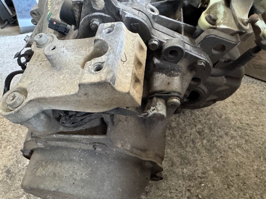 Caixa de Velocidades Peugeot 208 Citroen C3 / DS3 1.6 HDI 20DP77