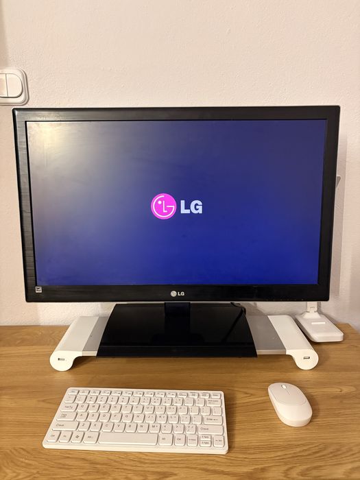 Duży Monitor LED LG 27"