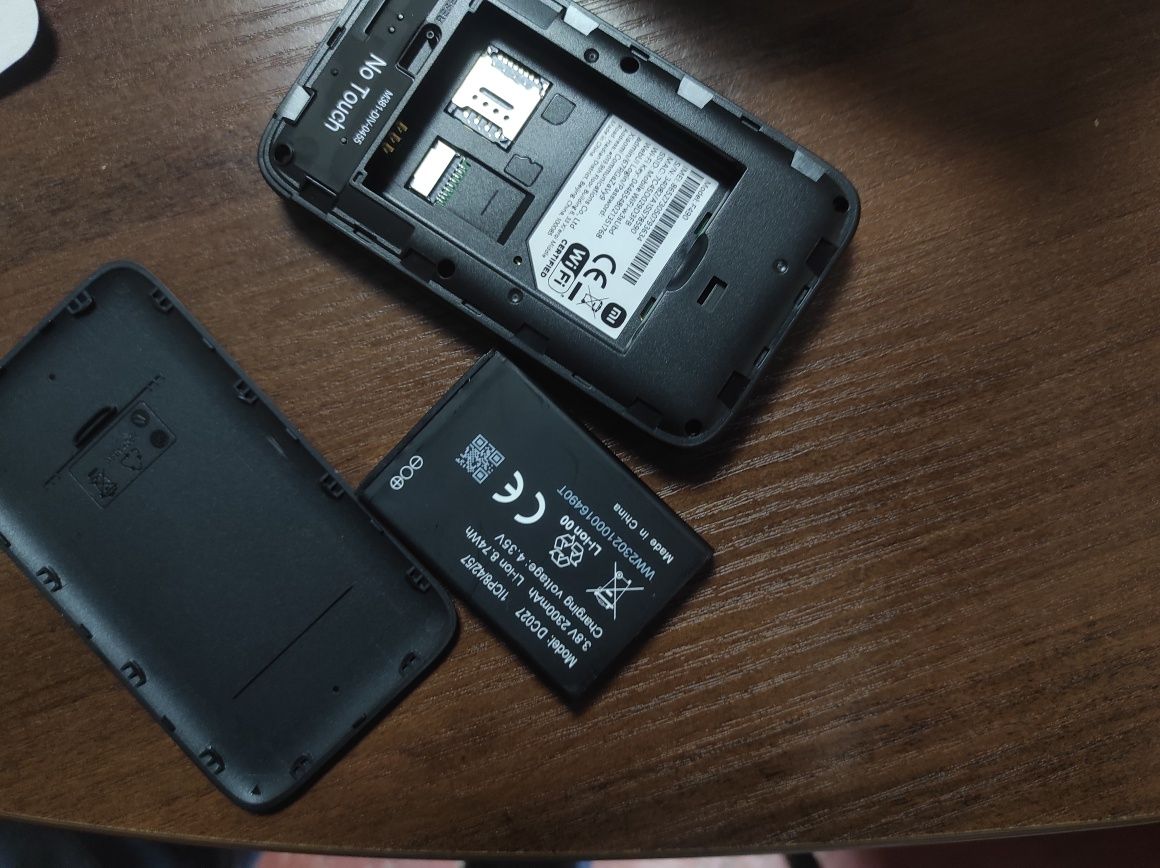 Мобільний, акумуляторний роутер Xiaomi Mi F490 4G LTE