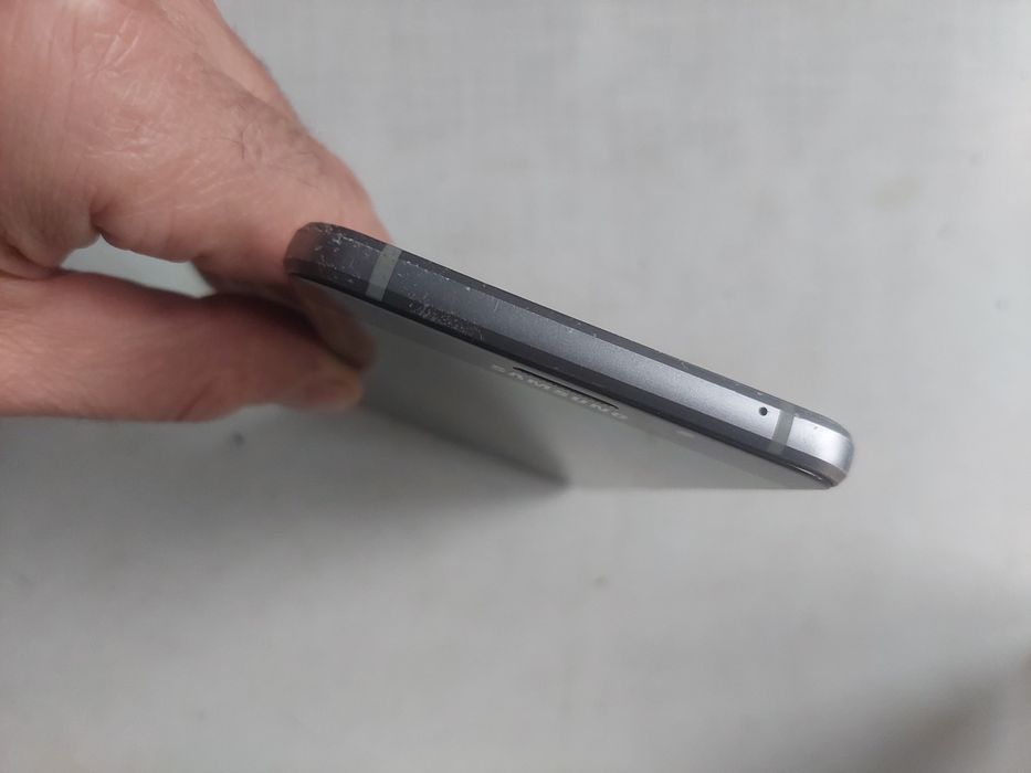 Samsung  Galaxy A 7 (6)