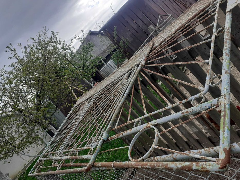 Ворота користовані з брамою і стовпчиками , радянське залізо 8900 грн.
