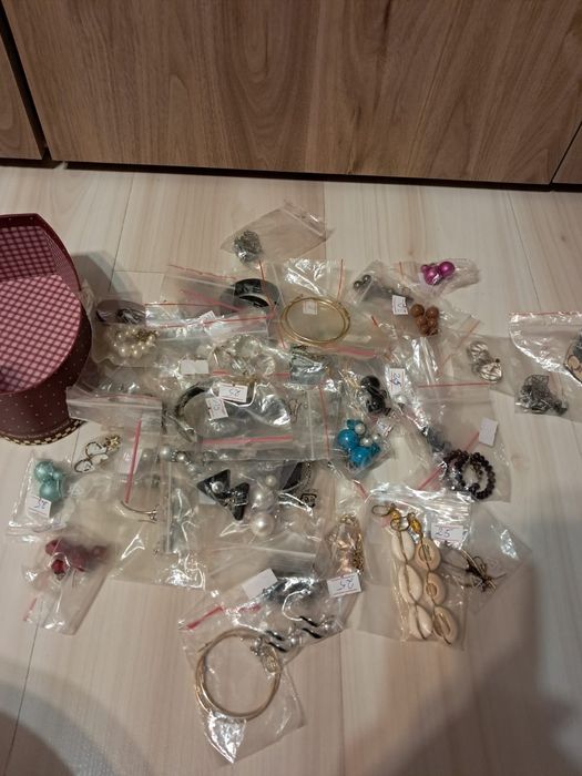 Kolczyki 55 par różne modele