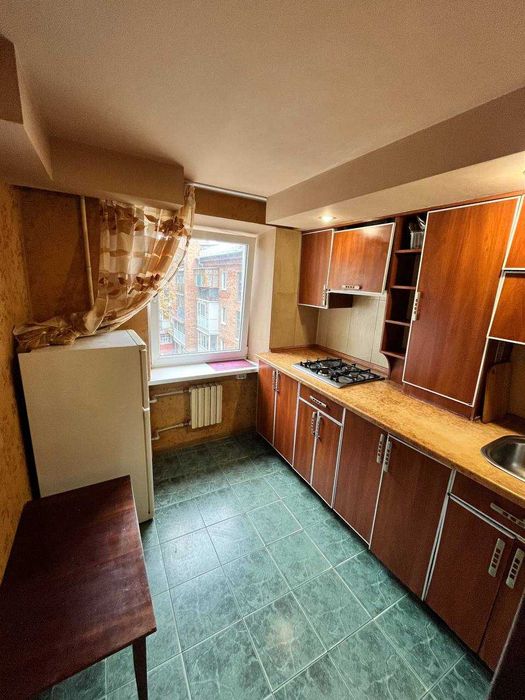 Оренда трикімнатної квартири, центр (театр Гоголя)