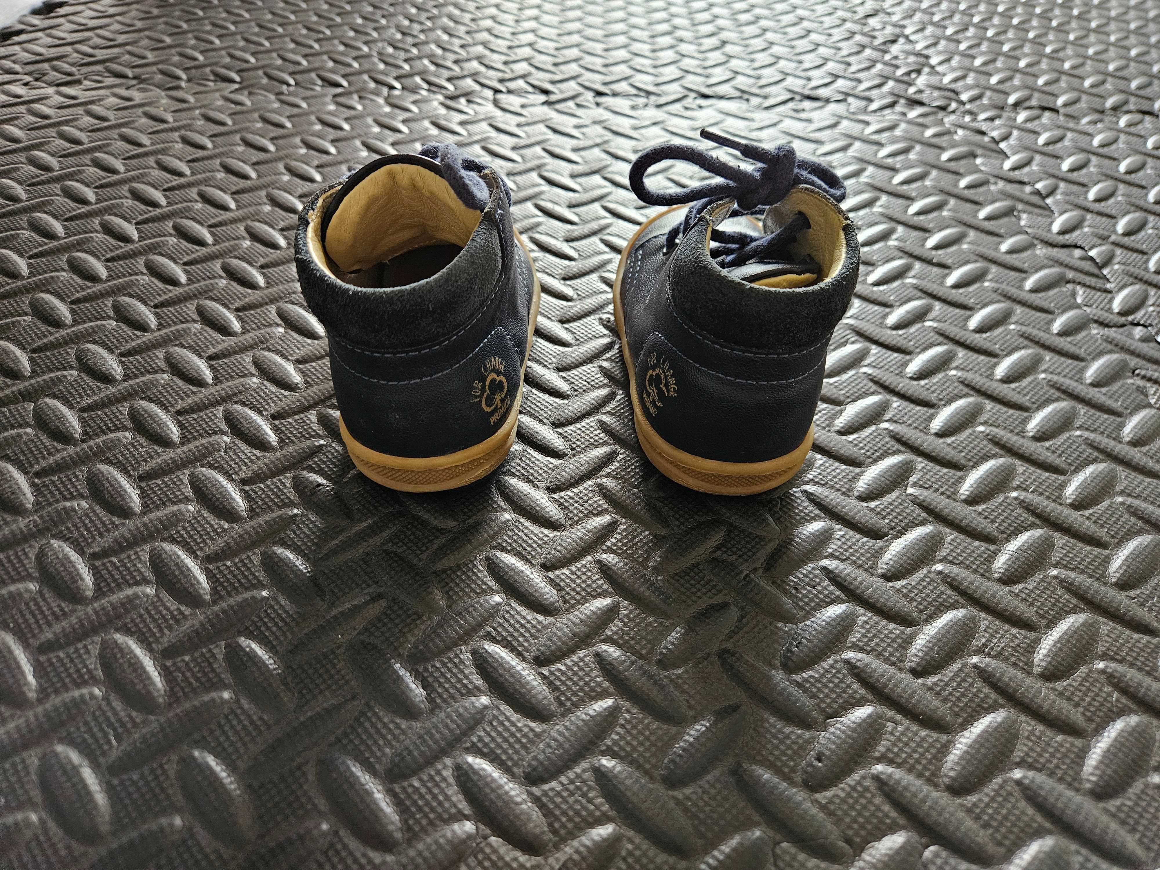Botas em pele para bebé, tamanho 21, Primigi
