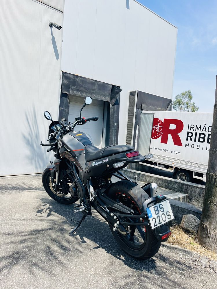 Benelli Leoncino 125cc [  apenas 3 meses de uso ]