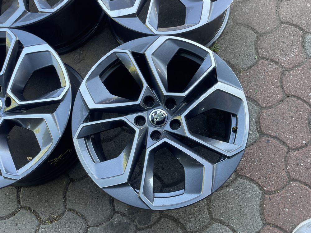 Felgi Skoda Octavia Rs 19 cali nowy model altair 5x112 oryginał