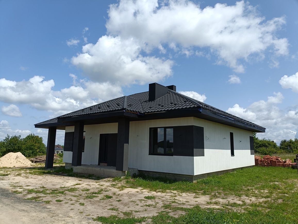 Продаж будинку в Тарасовому