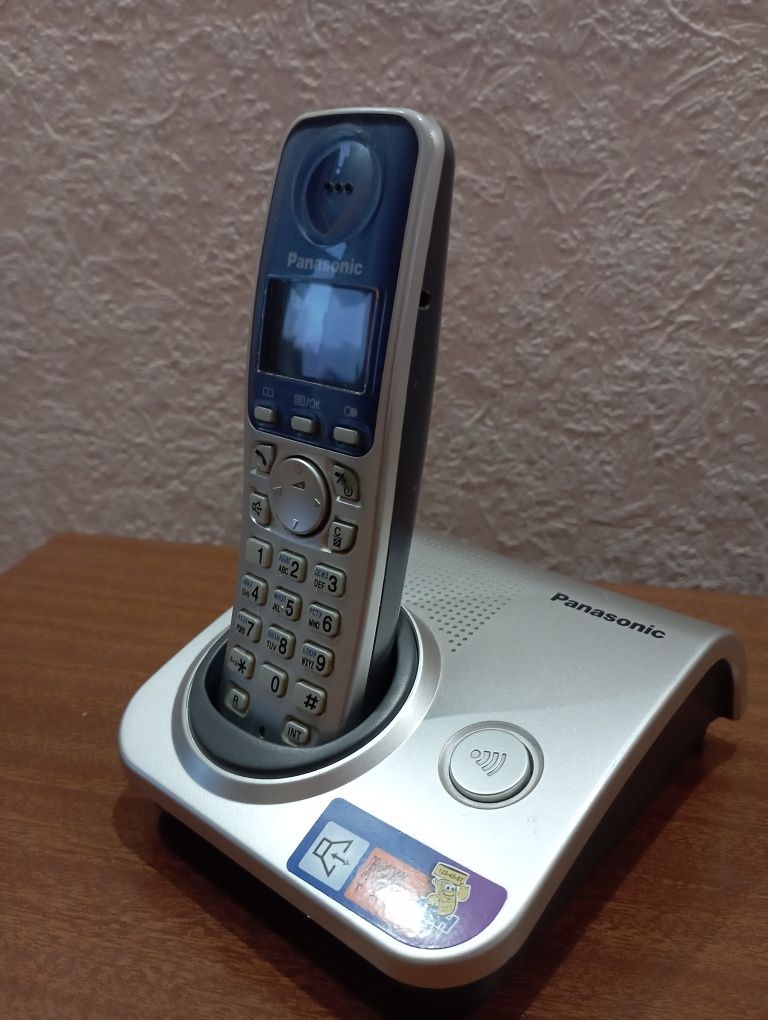Продам радиотелефон Panasonic KX-TG7207UA