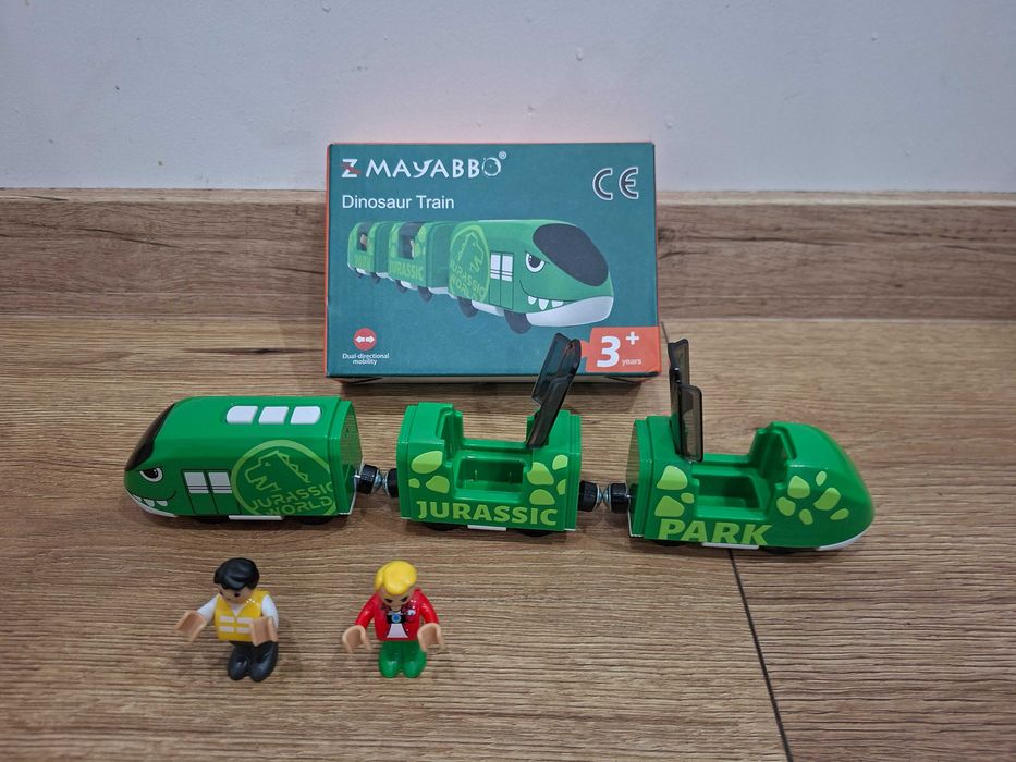 Zestaw elektryczny pociąg,ciuchcia ,lokomotywa+ 2 wagony + 2 ludziki