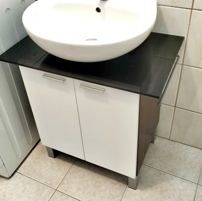 Szafka łazienkowa pod umywalkę
