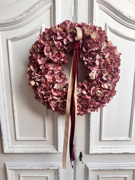 Elegancki wianek z jesiennych kolorach