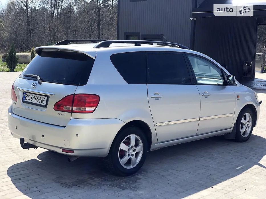 Toyota Avensis Verso