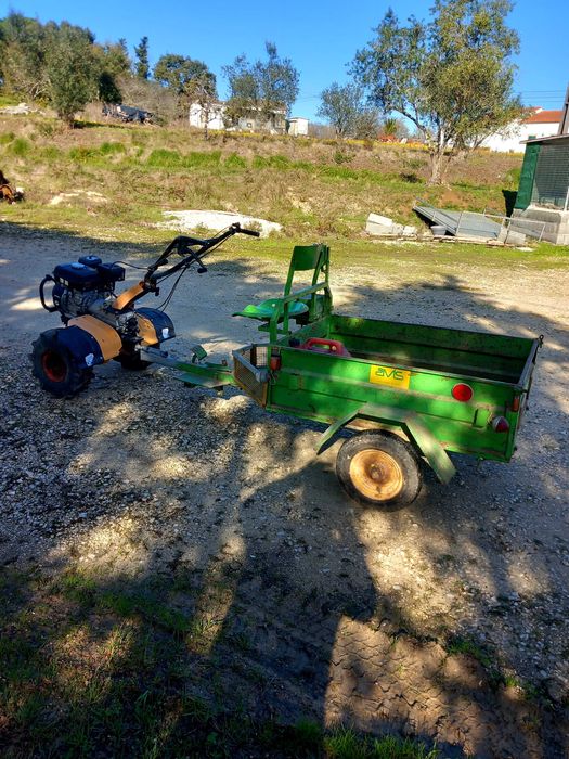 Motoenxada 7cv e atrelado