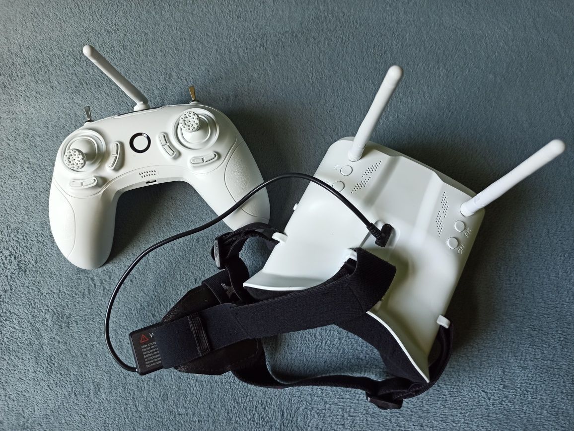 EMAX Tinyhawk II (Gogle, transmiter, śmigła)