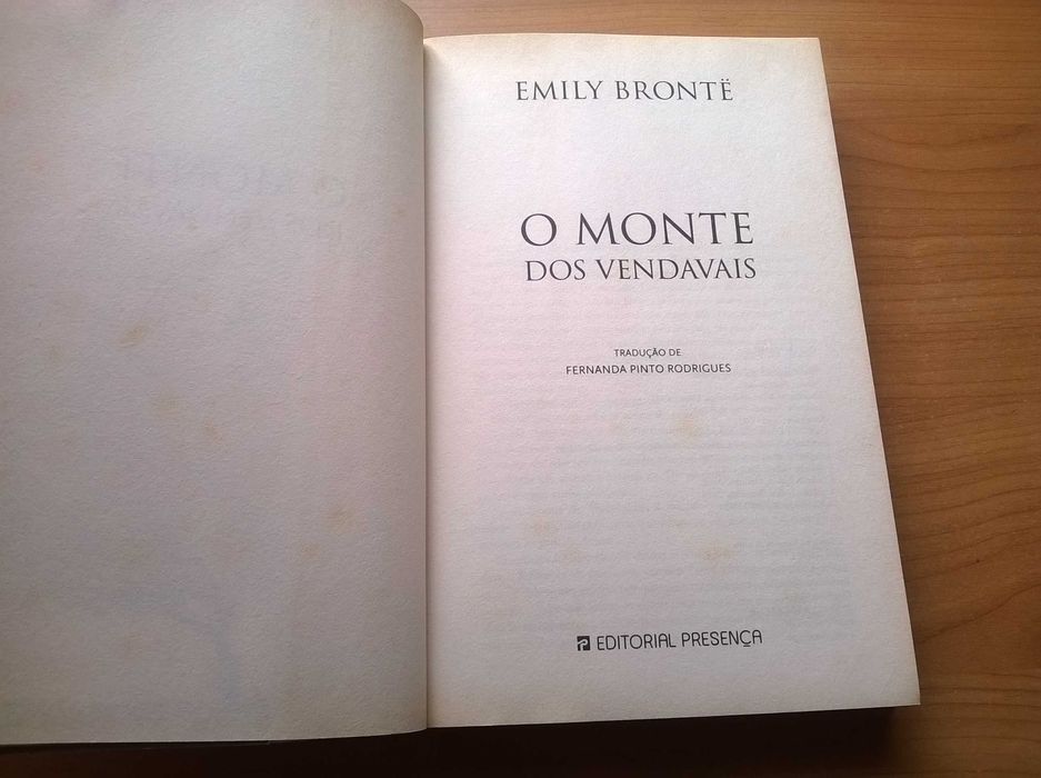O Monte dos Vendavais - Emily Brontë