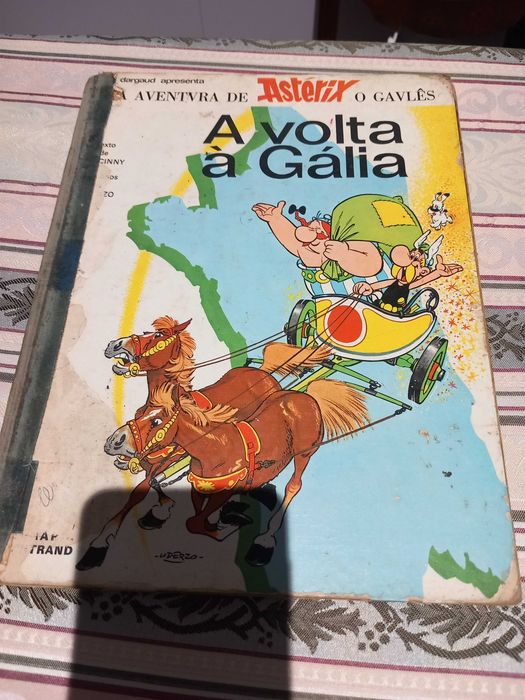Livros de banda desenhada usados para venda