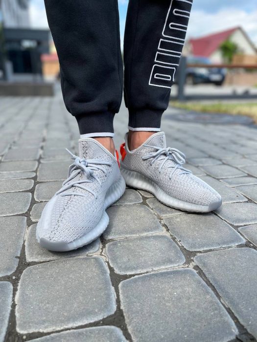 Кросівки чоловічі жіночі Adidas Yeezy Boost 350v2 Tail Light Grey