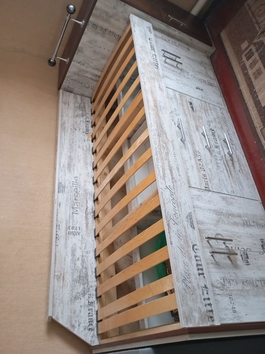 Ліжко-шкаф односпальне