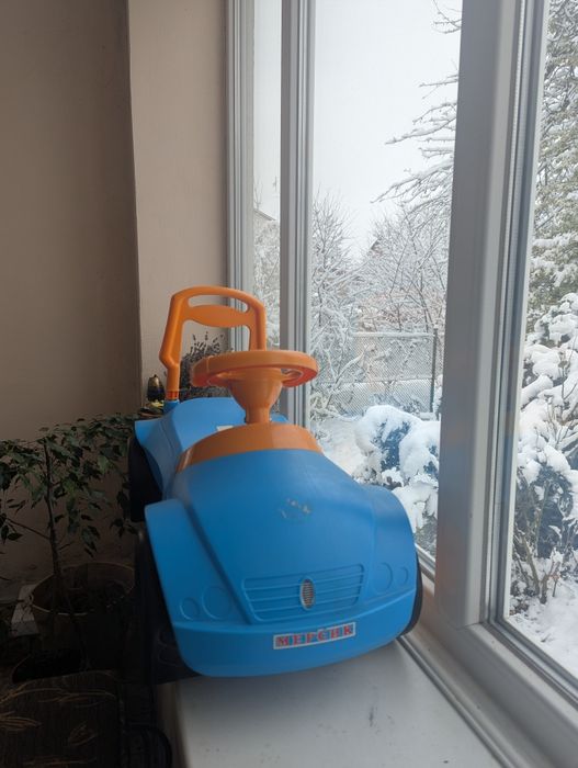 Машина дитяча пластик