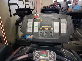 Bieżnia Life Fitness