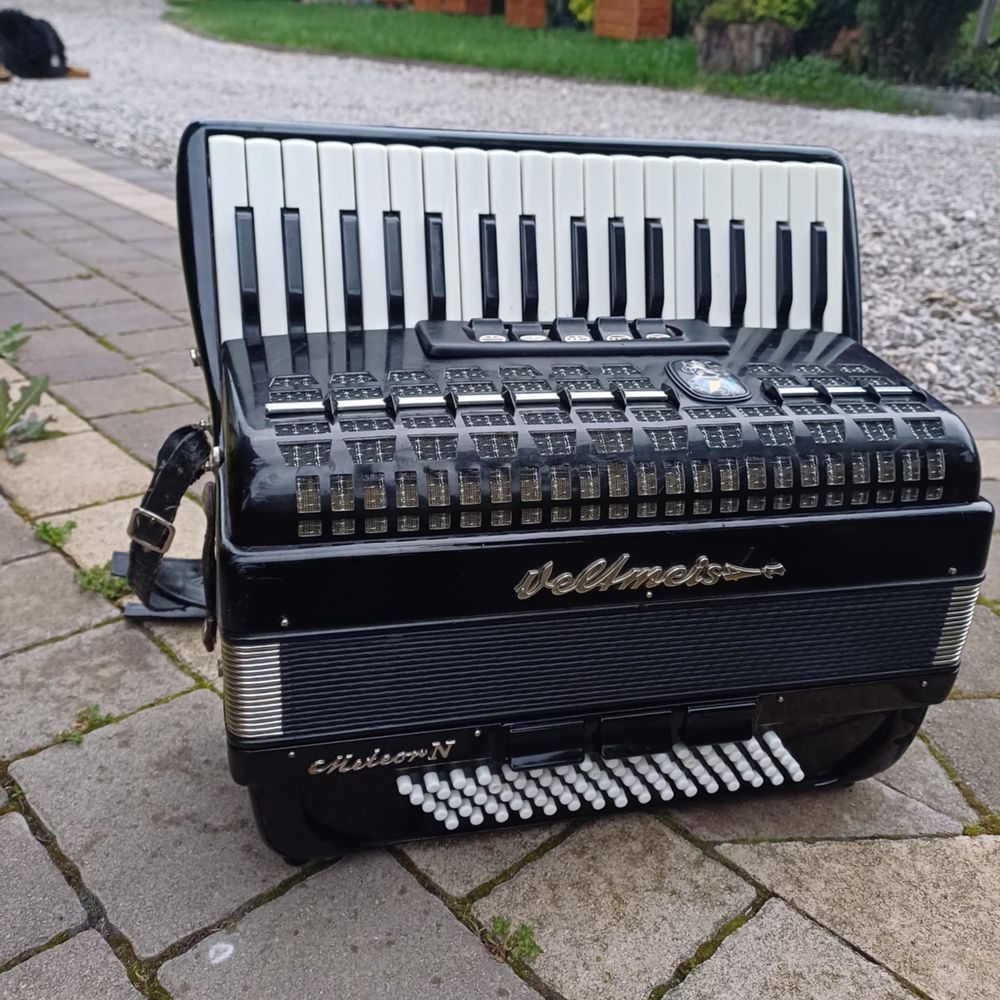 Akordeon Weltmeister meteor n