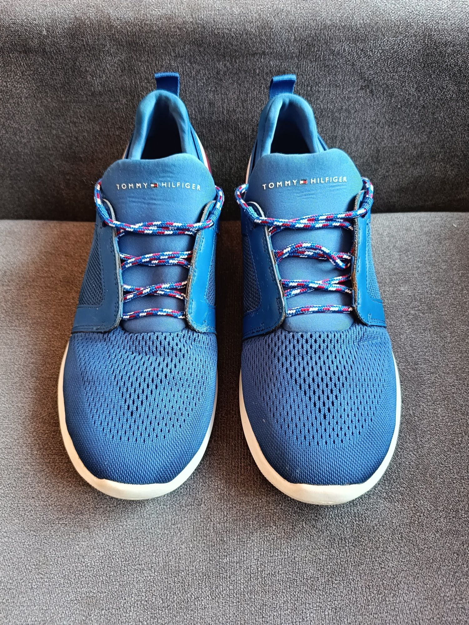 Sportowe buty Tommy Hilfiger 44
