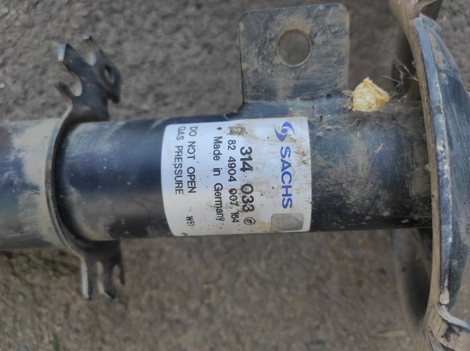 Амортизатори до Peugeot expert 1500 грн за пару