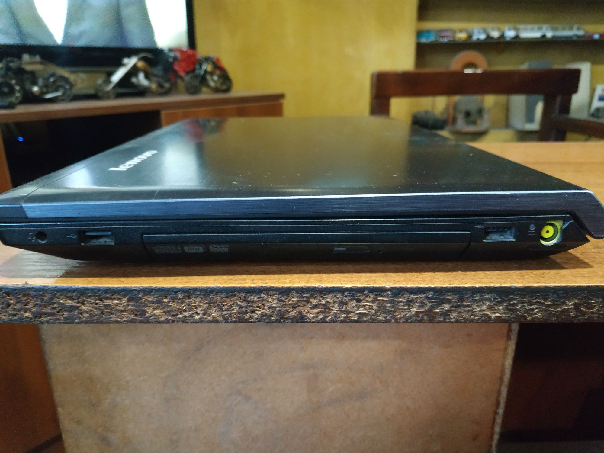 Срочно Lenovo v580 i5 gt740 8gb