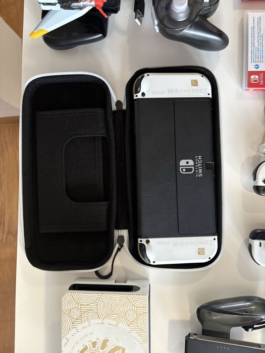 Super bogaty zestaw nintendo switch oled zelda edition